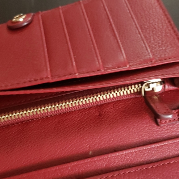 Authentic MCM logo wallet, MCM charm - Picture 4 of 6